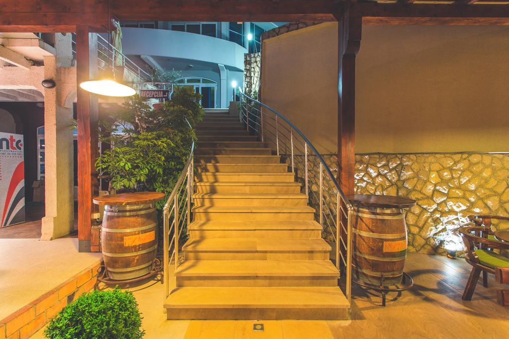 Apartments Deus โดบราวอดา ภายนอก รูปภาพ